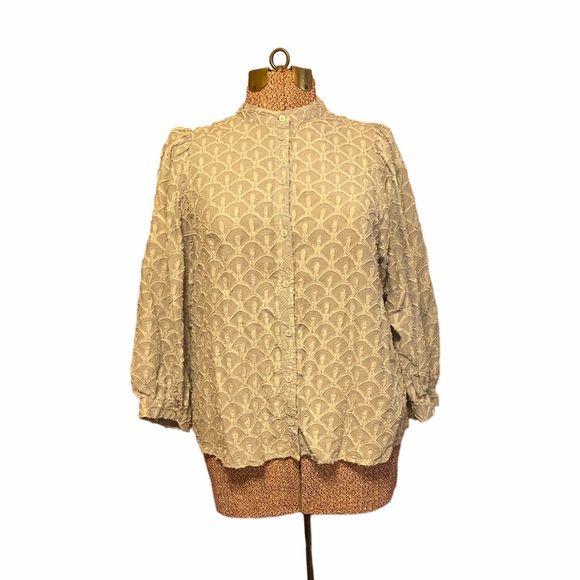 Pilcro The Bella Femme Buttondown - Picture 2 of 8